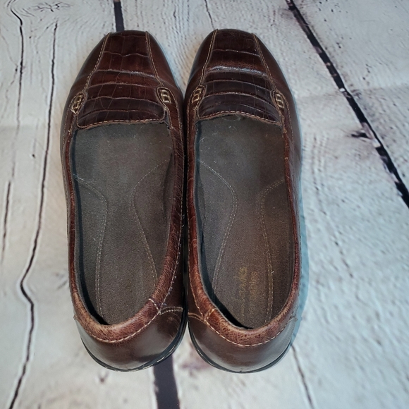 Clarks Collection  Leather Slip On Loafers Dark Red 8.5M brown leather - Picture 4 of 11